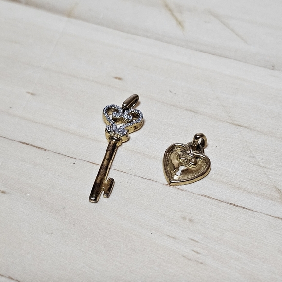 SAI Sterling Silver 925 Gold Plated Heart Key And Lock Charm/Pemdant Lot 3 Grams - Picture 1 of 7